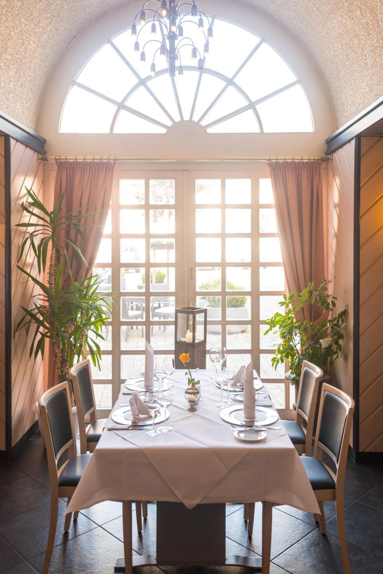 Schlosshotel Weilbourg Extérieur photo